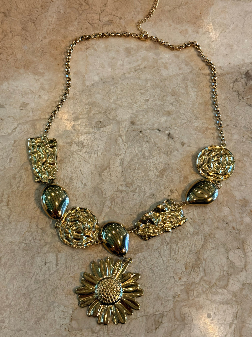 Collier Emma