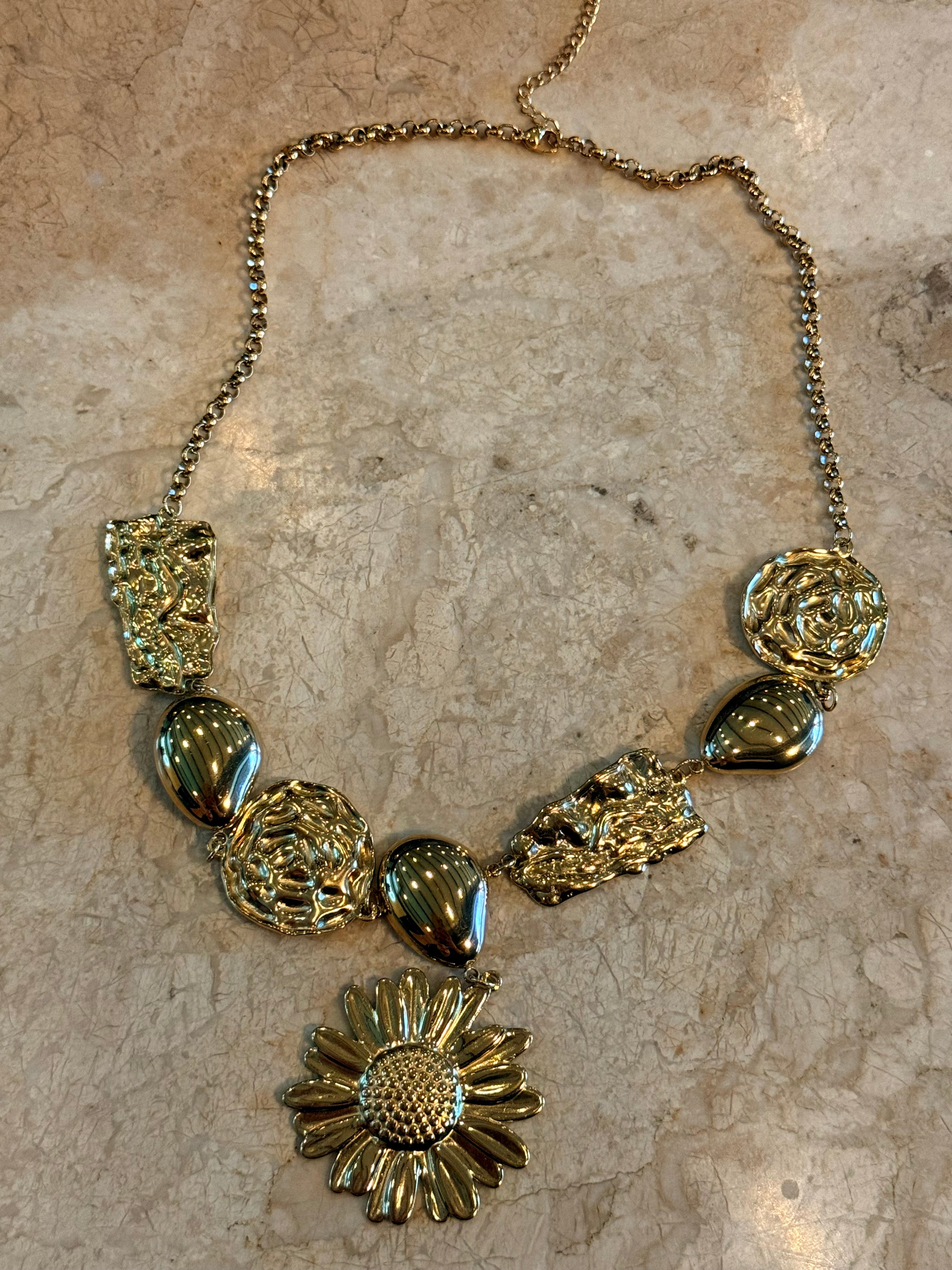 Collier Emma