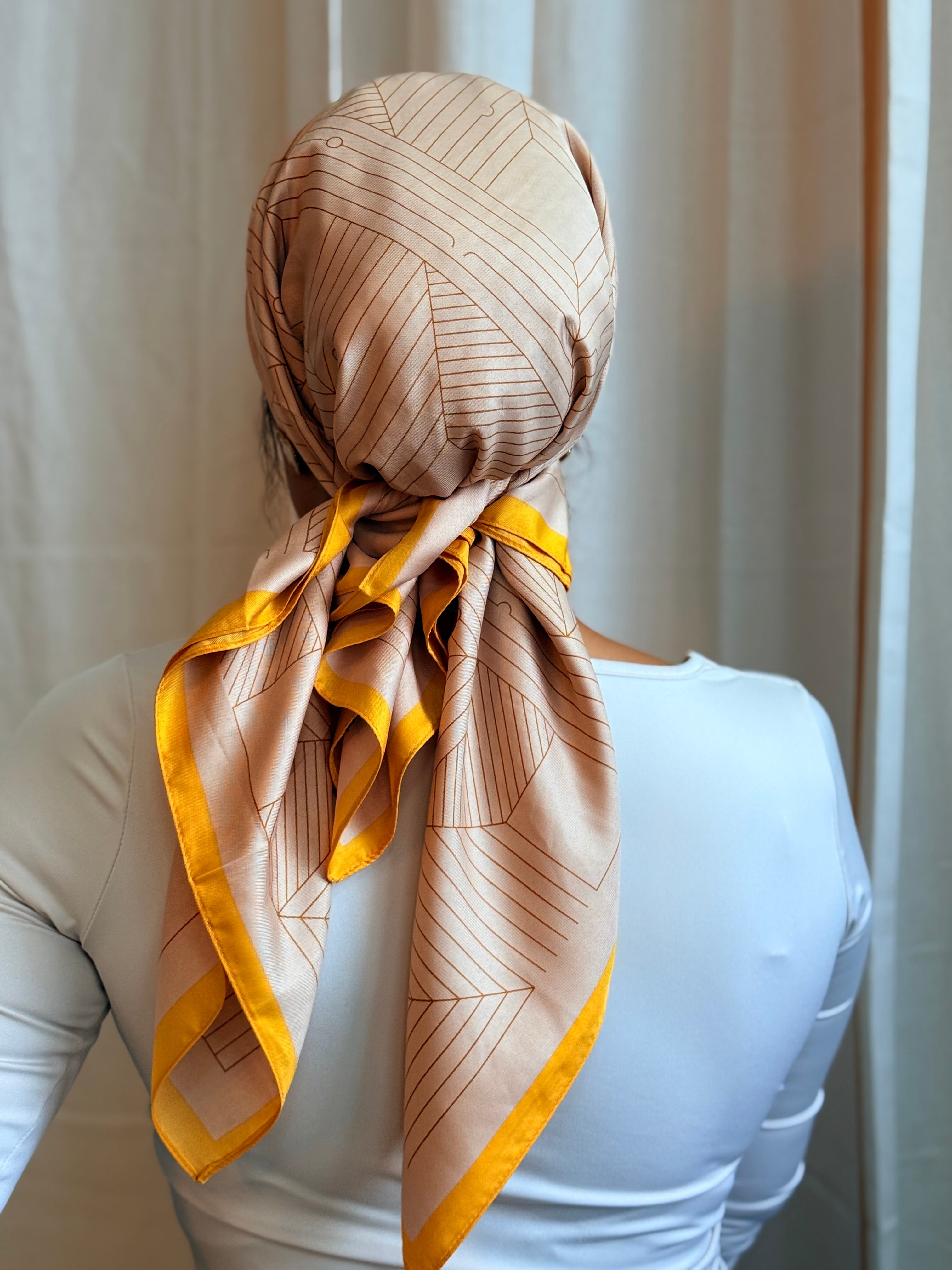 Petit carré Cassy jaune