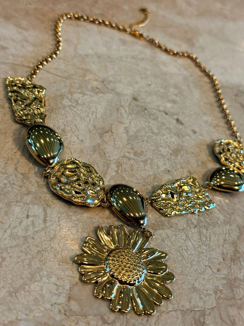 Collier Emma