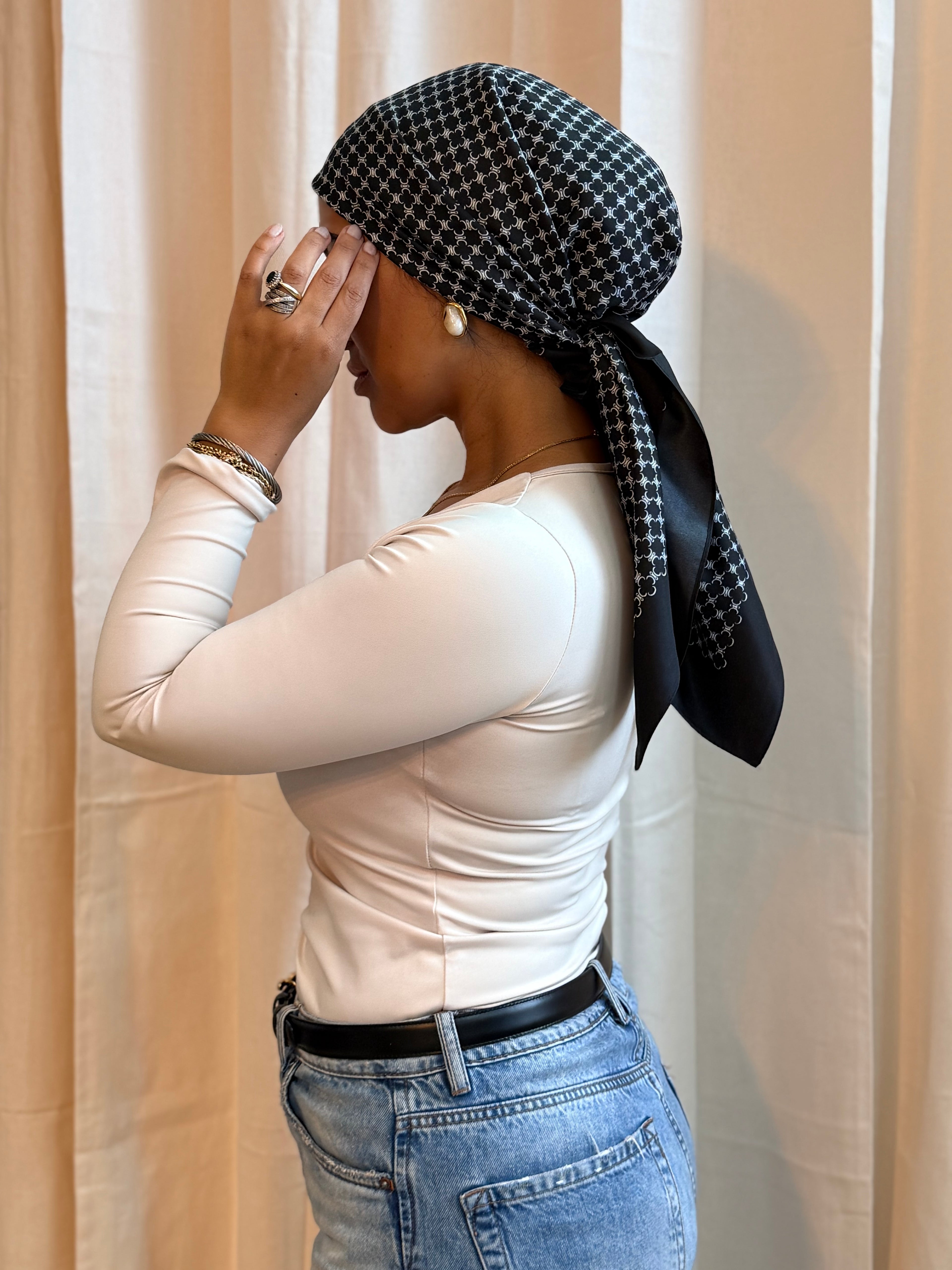 Petit carré Célia noir