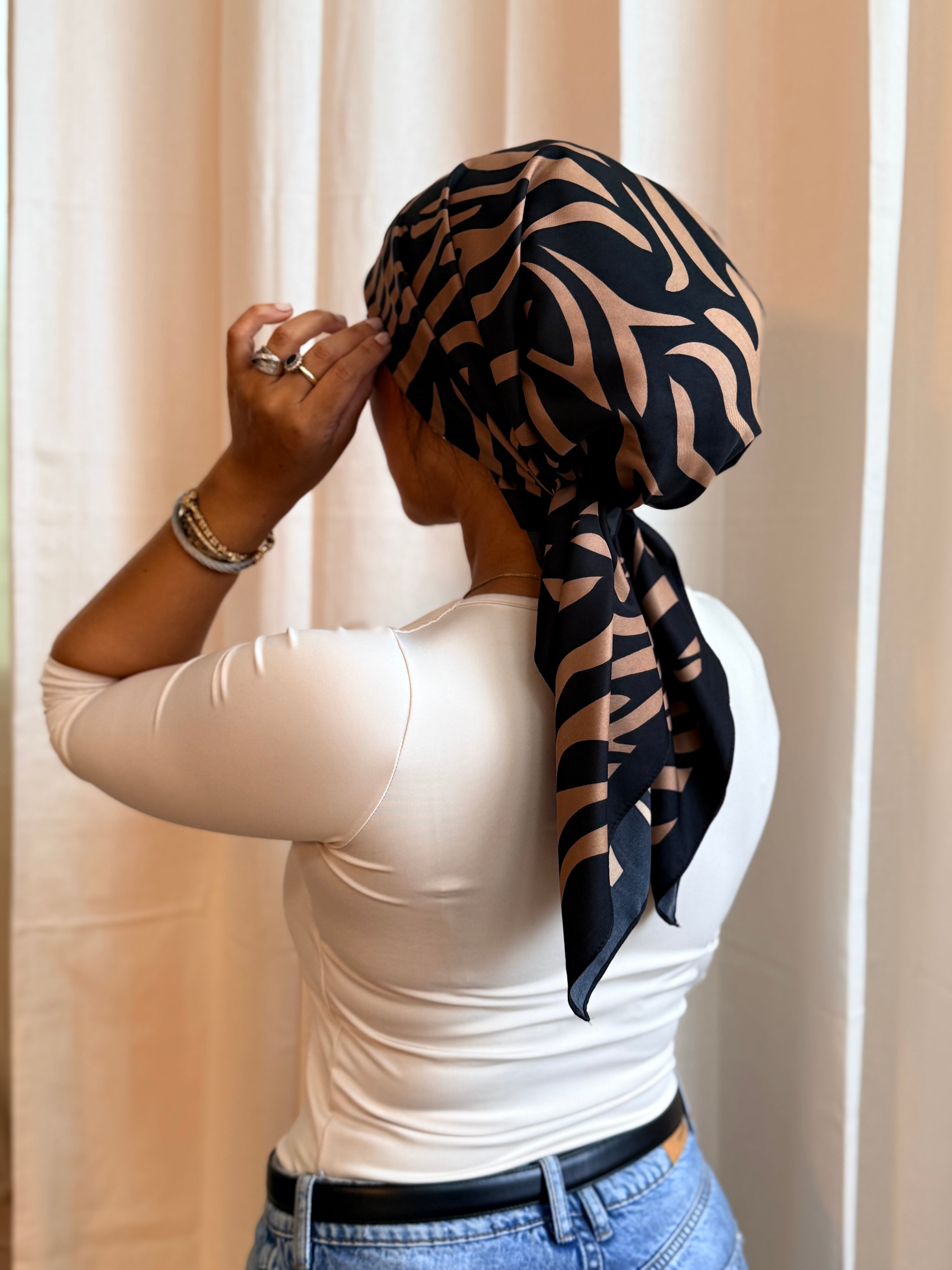 Petit carre Zébré noir