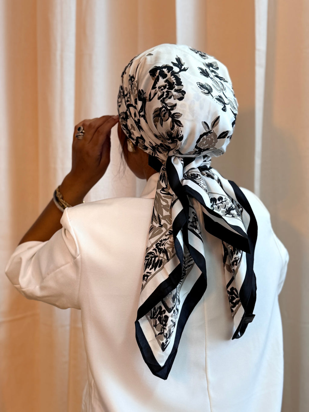 Petit carré Noura blanc