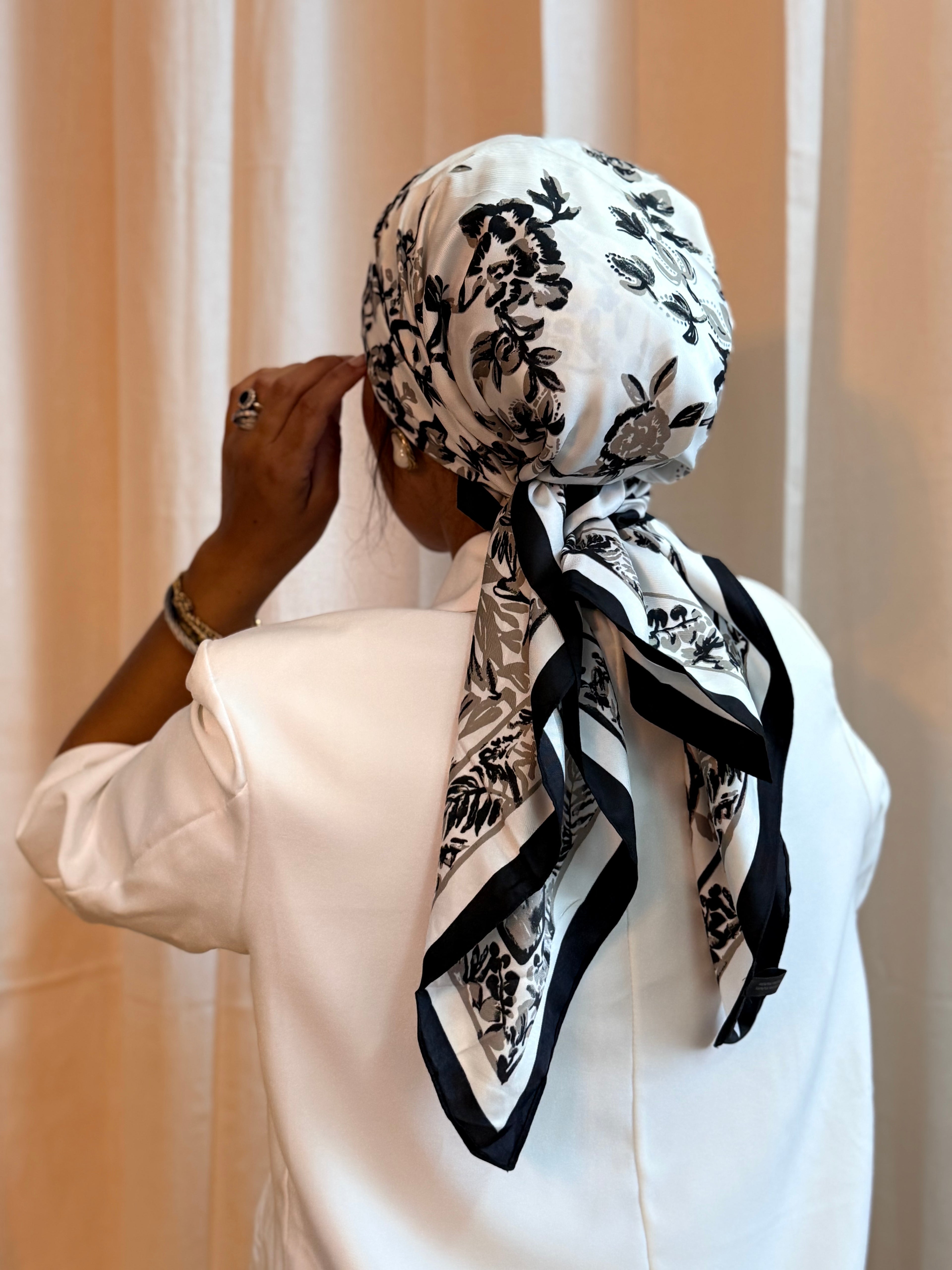 Petit carré Noura blanc
